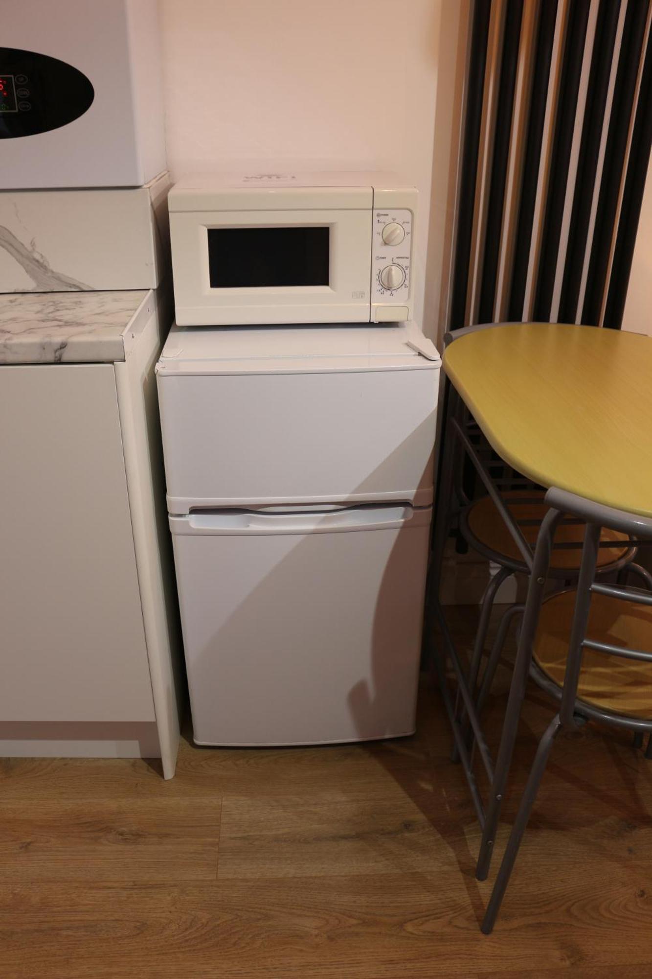 Self Contained, Double Bed Studio, Private Kitchen, Private Bath, Walking Distance To Harry Potter วัตฟอร์ด ภายนอก รูปภาพ